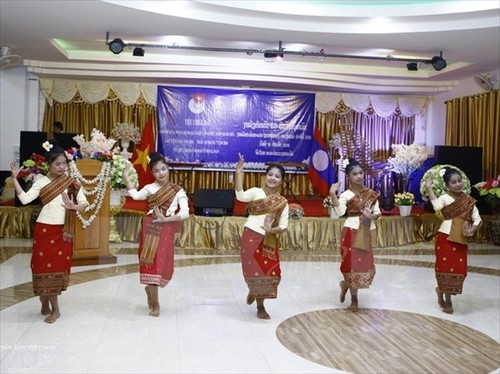 Clôture de la rencontre d’amitié des jeunes vietnamiens et laotiens 2016 - ảnh 1